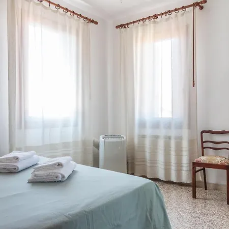 Colombina House Close To The Train Station Apartment *