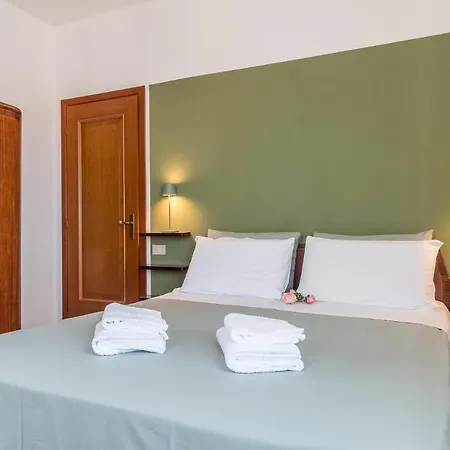 Colombina House Close To The Train Station Apartment