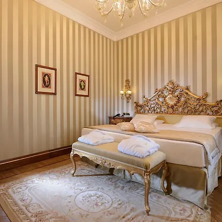 Hotel Ai Reali - Small Luxury Of The World