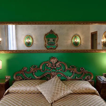 Amadeus 4* Benátky