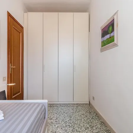 Colombina House Close To The Train Station Apartment