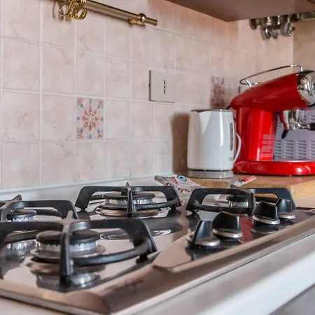 Apartment Colombina House Close To The Train Station *