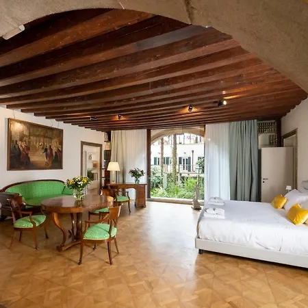 Mocenigo Grand Canal Luxury Apartament Wenecja