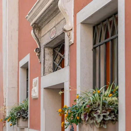 Palazzo San Luca