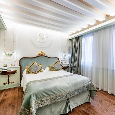 Monaco & Grand Canal Hotel 4*