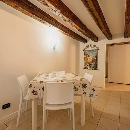 Casa Leone- Cozy And In Appartement Venise