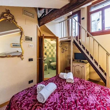 Guest house Ca' Leon D'oro 3*