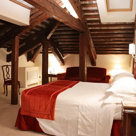 Ai Cavalieri Di Hotel 4*