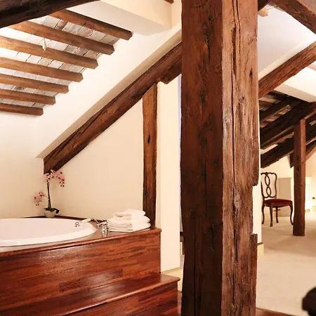 Hotel Ai Cavalieri Di 4*