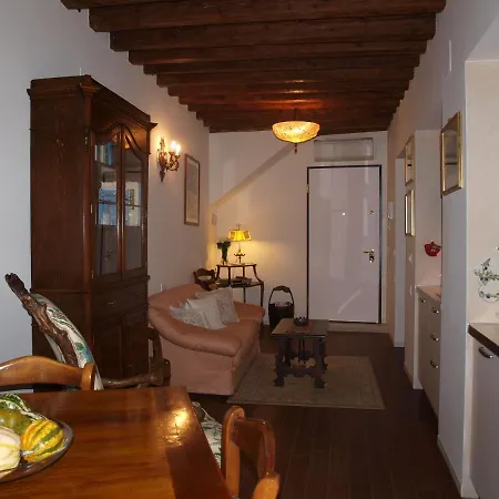 Al Pozzo Dei Scoacamini, 100 M From San Marco, Ground Floor