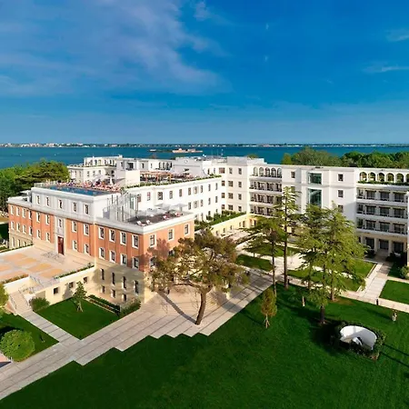 Jw Marriott & Hotel 5*