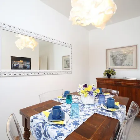 Apartment Heaven San Marco 1 E 2, The Elegant A Stone S Throw From St S Square