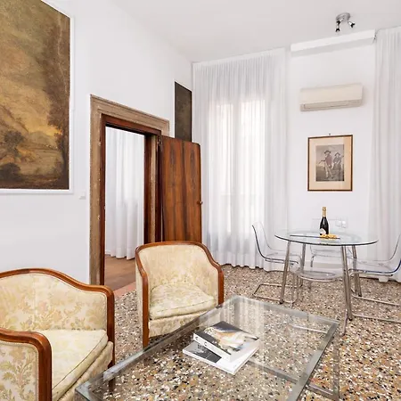 Ca' Foscolo Appart hôtel 2*