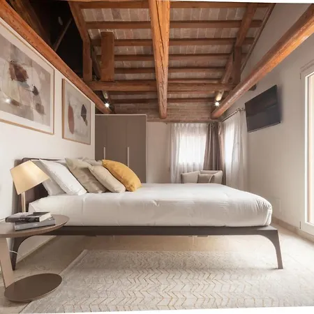 Apartment Lion Palace - San Marco R&r Venice