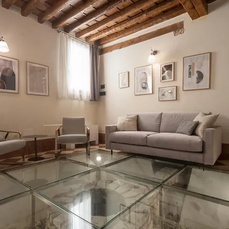 Apartment Lion Palace - San Marco R&r *