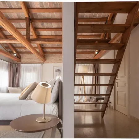 Apartment Lion Palace - San Marco R&r Venice