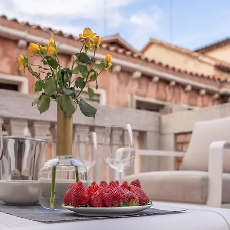 Apartment Lion Palace - San Marco R&r Venice