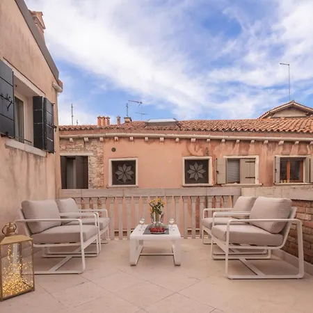 Apartment Lion Palace - San Marco R&r Venice
