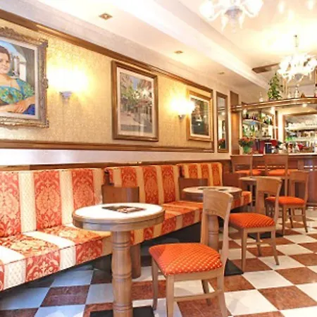 Fontana Hotel 3*