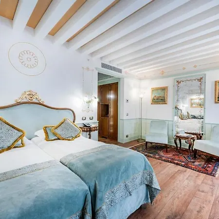 Monaco & Grand Canal Hotel 4*