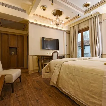 Monaco & Grand Canal Hotel