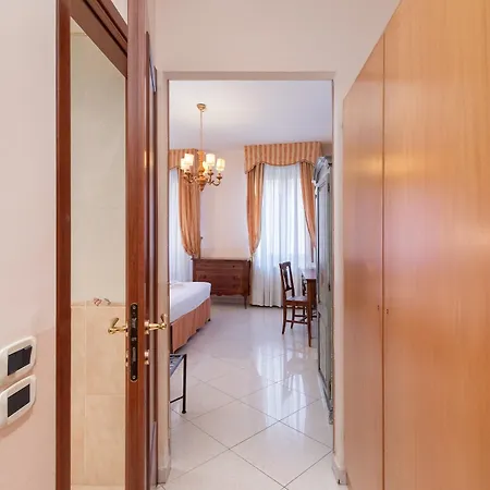 La Locandiera 3* Venice