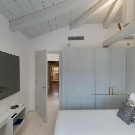 Palazzo Garzoni Apartment *