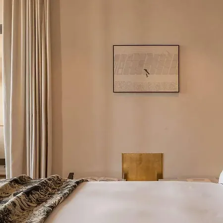 Hotel The