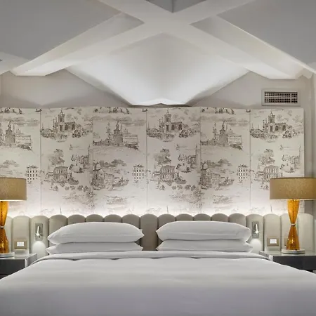 Hilton Molino Stucky 5*