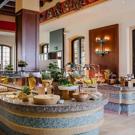 Hilton Molino Stucky 5*
