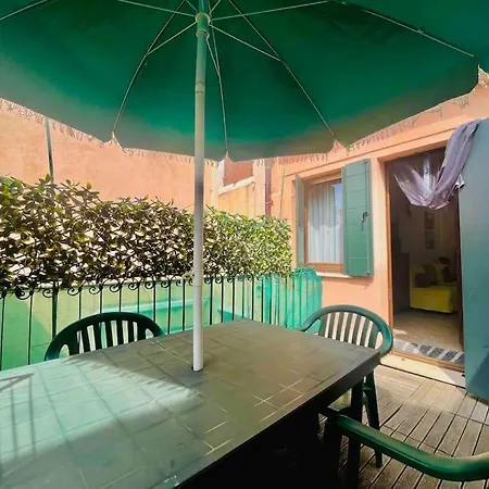 公寓 Con Terrazza Ed Accogliente