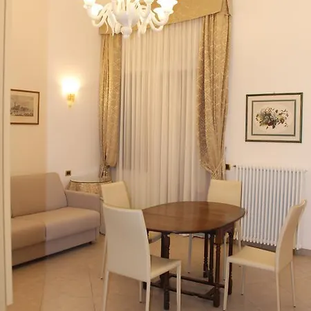 Sissi Apartment *