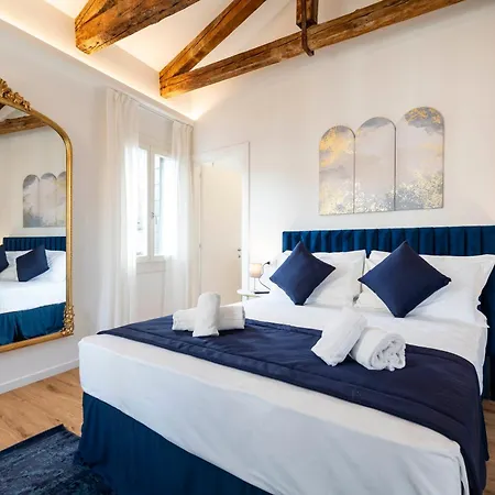 Ca' Naviglio Homestay Venice