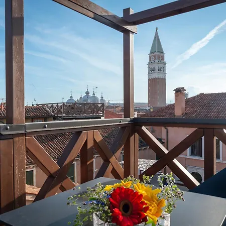 Palazzo San Luca Guest house