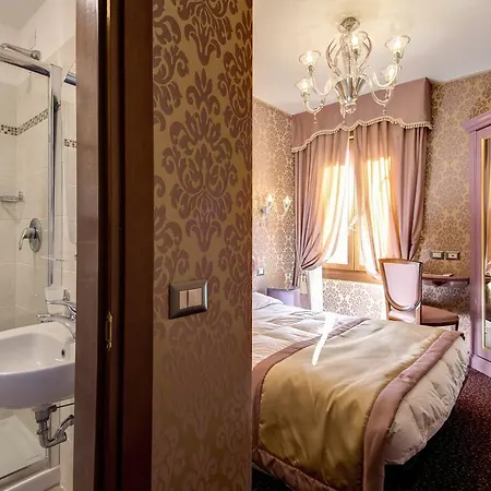 Otel Domus Cavanis Venedik