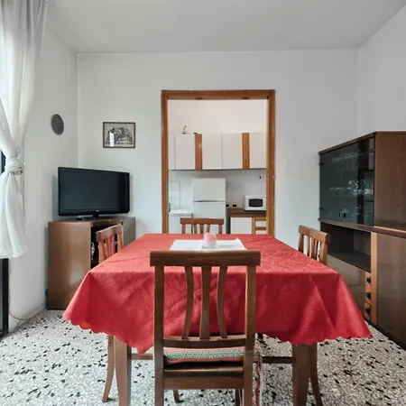 Easy Old City Apt Venice Appartamento *