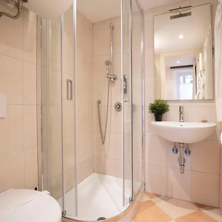 Fenix Colombina In Biennale - Your Little House Apartment