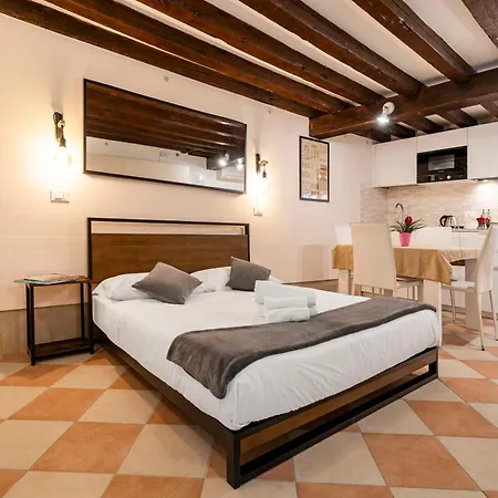 Apartment Fenix Colombina In Biennale - Your Little House