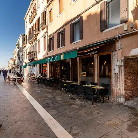 Apartment Fenix Colombina In Biennale - Your Little House Venice