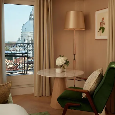 Hotel The St. Regis 5*
