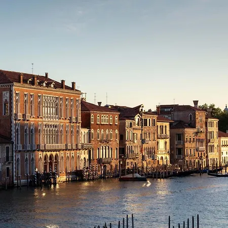 The St. Regis 5*