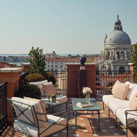 Hotel The St. Regis 5*