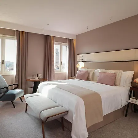 The St. Regis Hotel 5*
