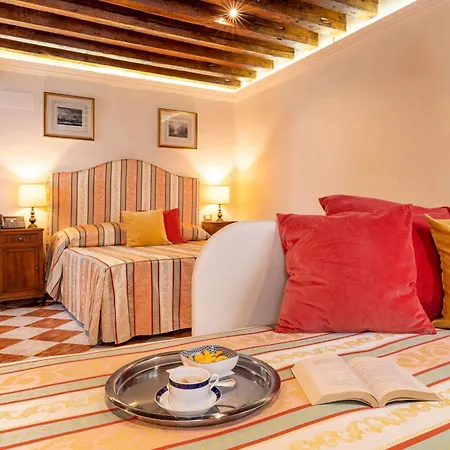 Palazzo Schiavoni Residenza D'epoca & Suite-apartments Penzion Benátky