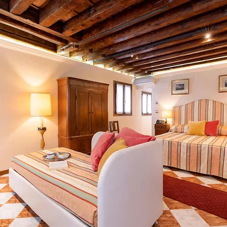 Penzion Palazzo Schiavoni Residenza D'epoca & Suite-apartments