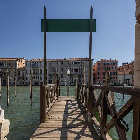 Sant'aponal Cozy With Balcony R&r Appartamento Venezia