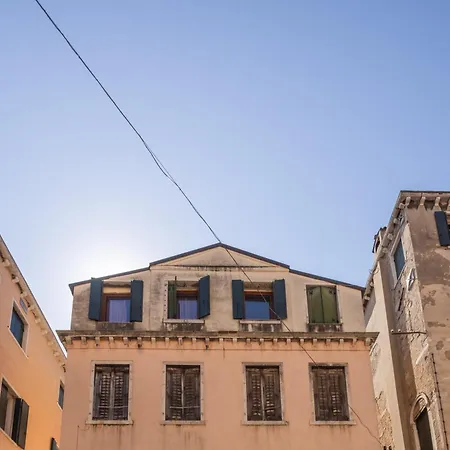 Sant'aponal Cozy With Balcony R&r *