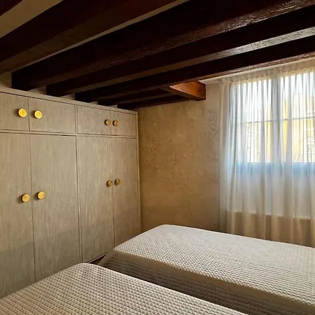 Sedo3032a • • Luxury House • * Venice