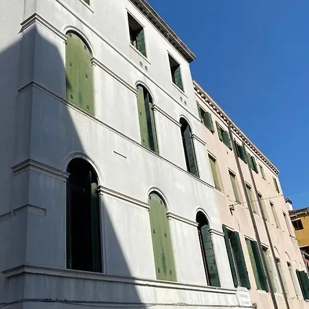 Ve-nice Rialto Venice