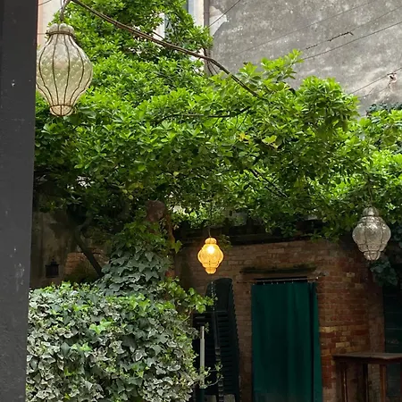 Ve-nice Rialto Apartment Venice